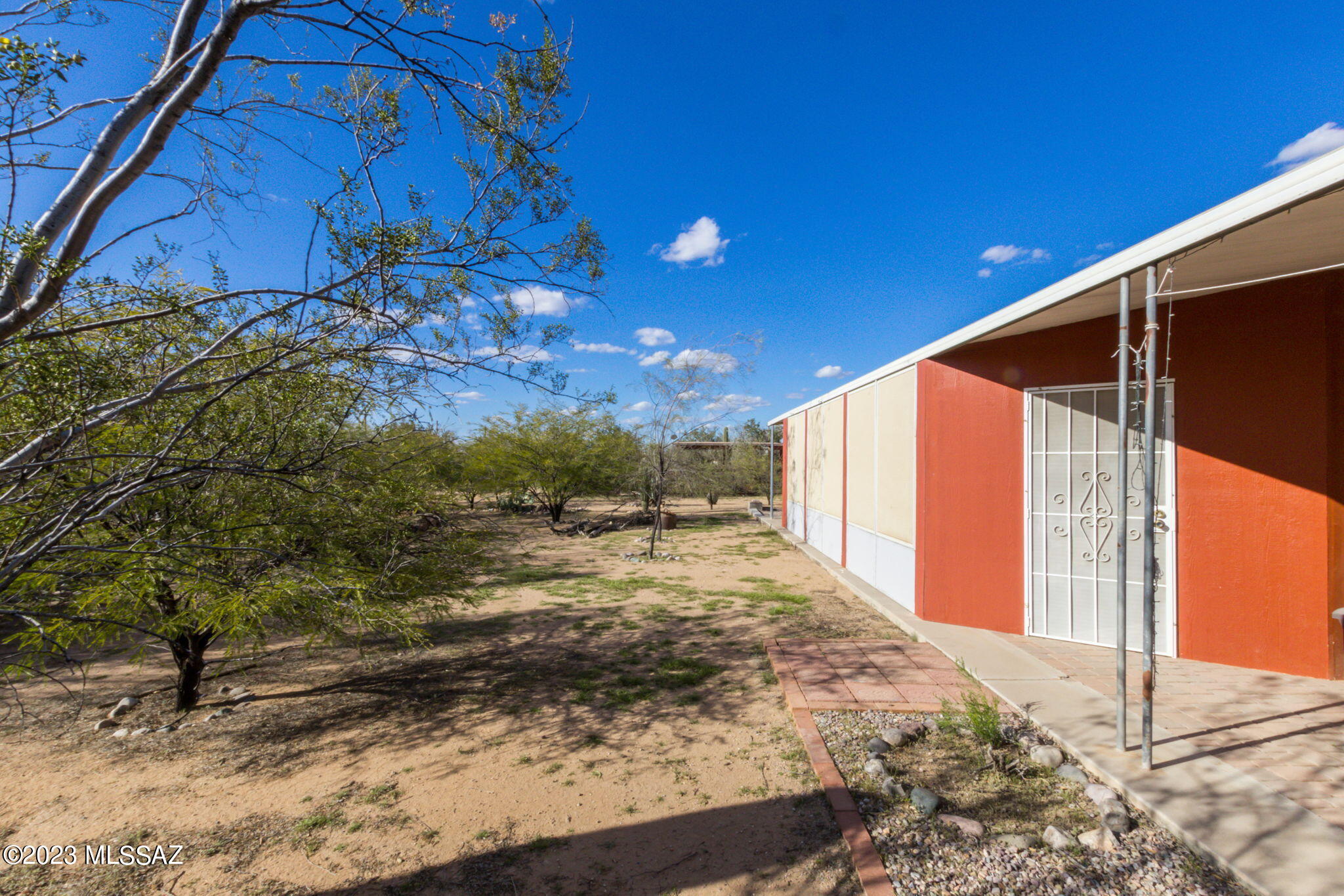 6270 North Desert Trail Road Tucson, AZ 85743 - Photo 2 of 33 Gallery Image 2
