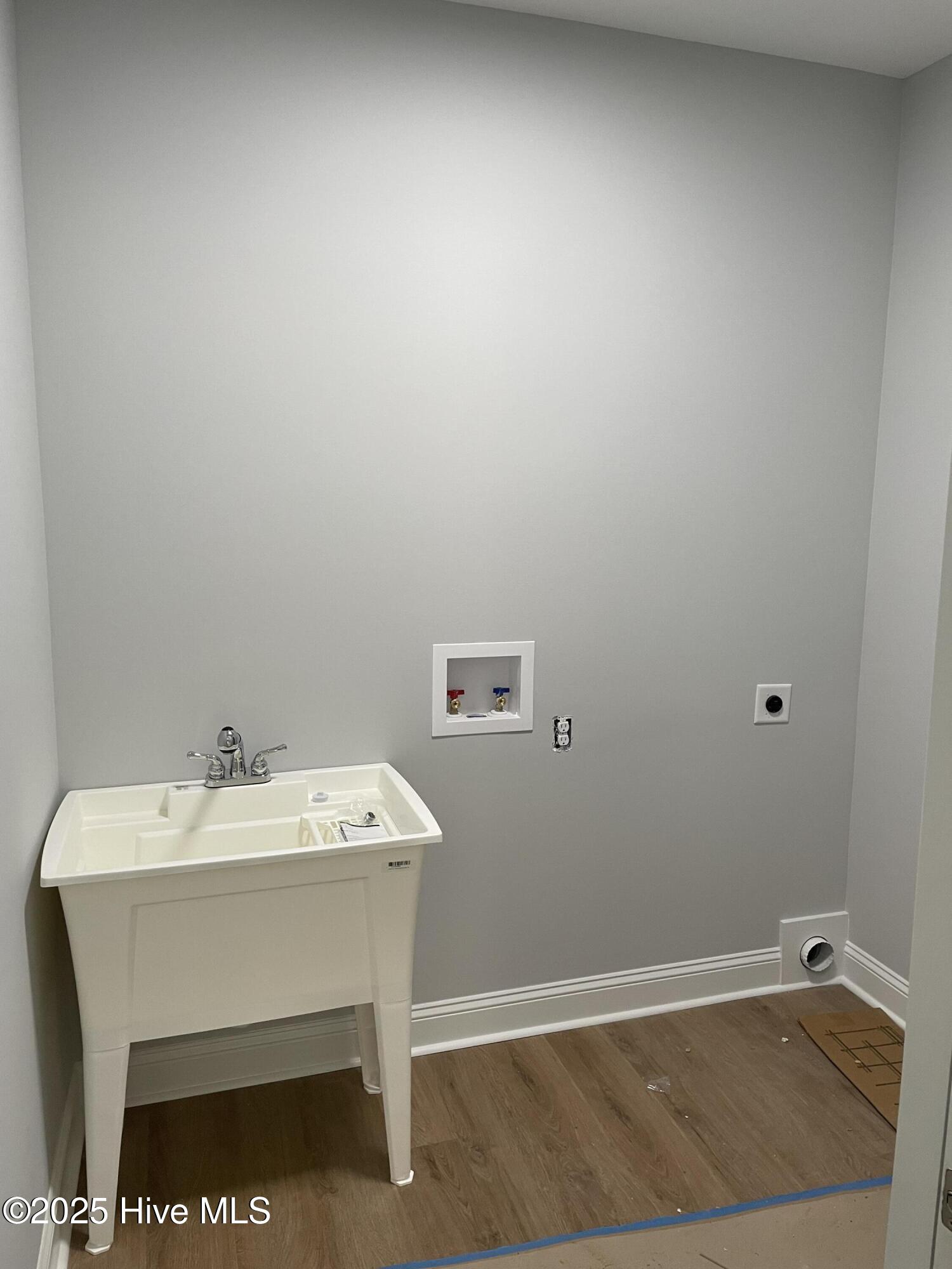 107 Devonshire Avenue West West End, NC 27376 - Photo 32 of 49 Washroom with Pocket doors