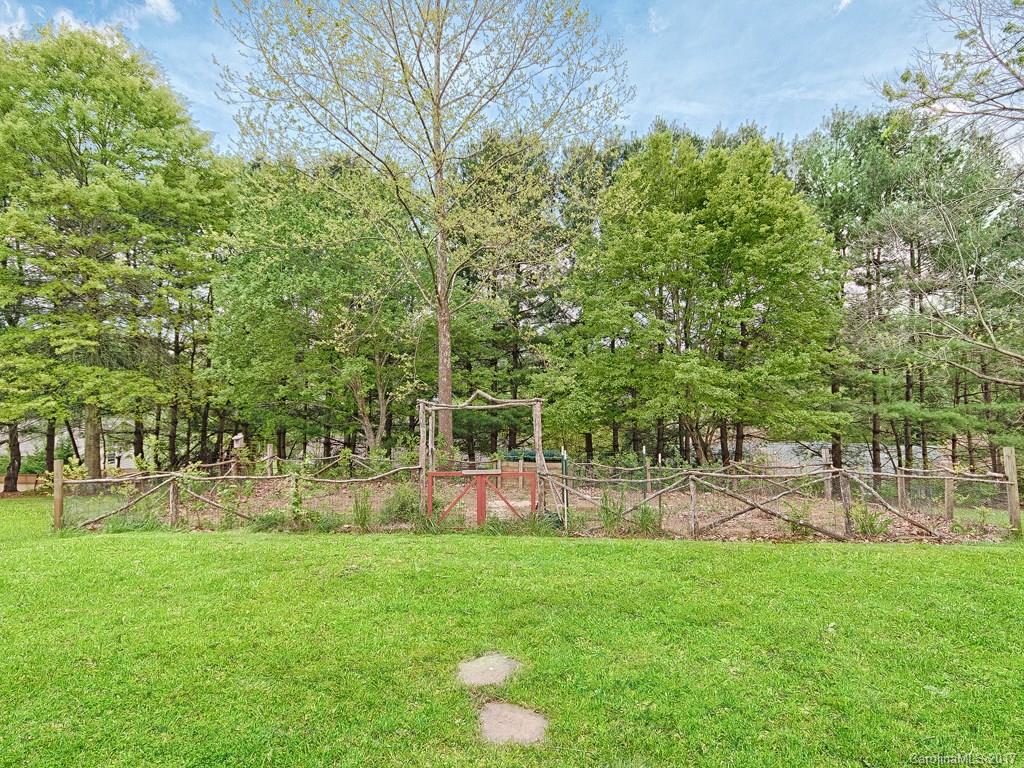 14 Ballard Road Weaverville, NC 28787 - Photo 4 of 24 Gallery Image 4