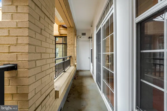 $2,400 | 10328 Sager Avenue, Unit 101, Fairfax, VA 22030