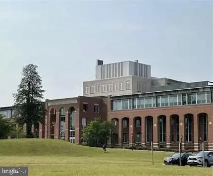 $2,400 | 10328 Sager Avenue, Unit 101, Fairfax, VA 22030