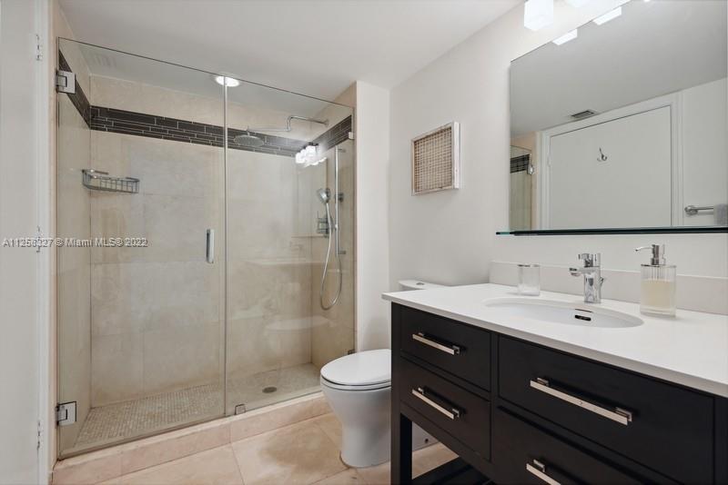 90 Alton Road, Unit 811 Miami Beach, FL 33139 - Photo 7 of 25