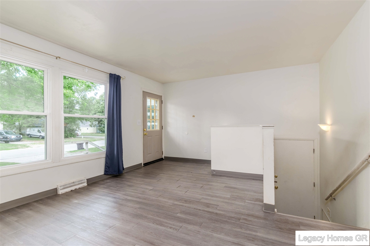 5890 Ridgebrook Drive, Unit 5892 Grand Rapids, MI 49508 - Photo 4 of 38