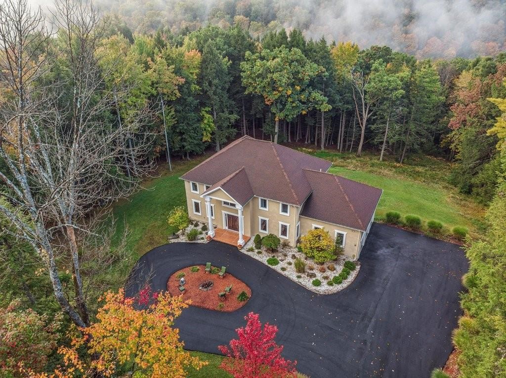 446 Castleman Road Vestal, NY 13850 - Photo 3 of 48 Gallery Image 3