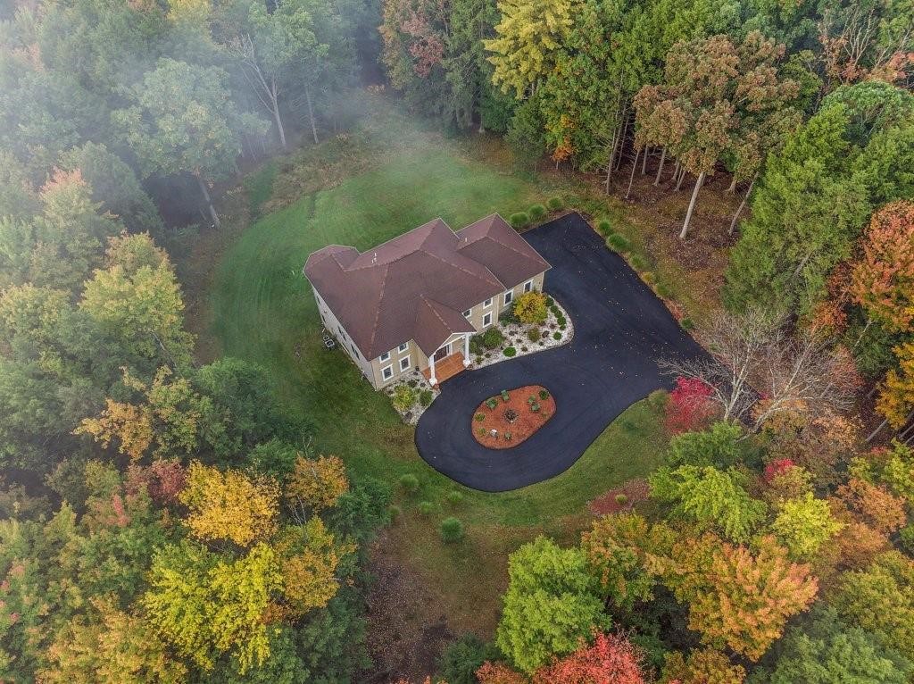 446 Castleman Road Vestal, NY 13850 - Photo 4 of 48 Gallery Image 4