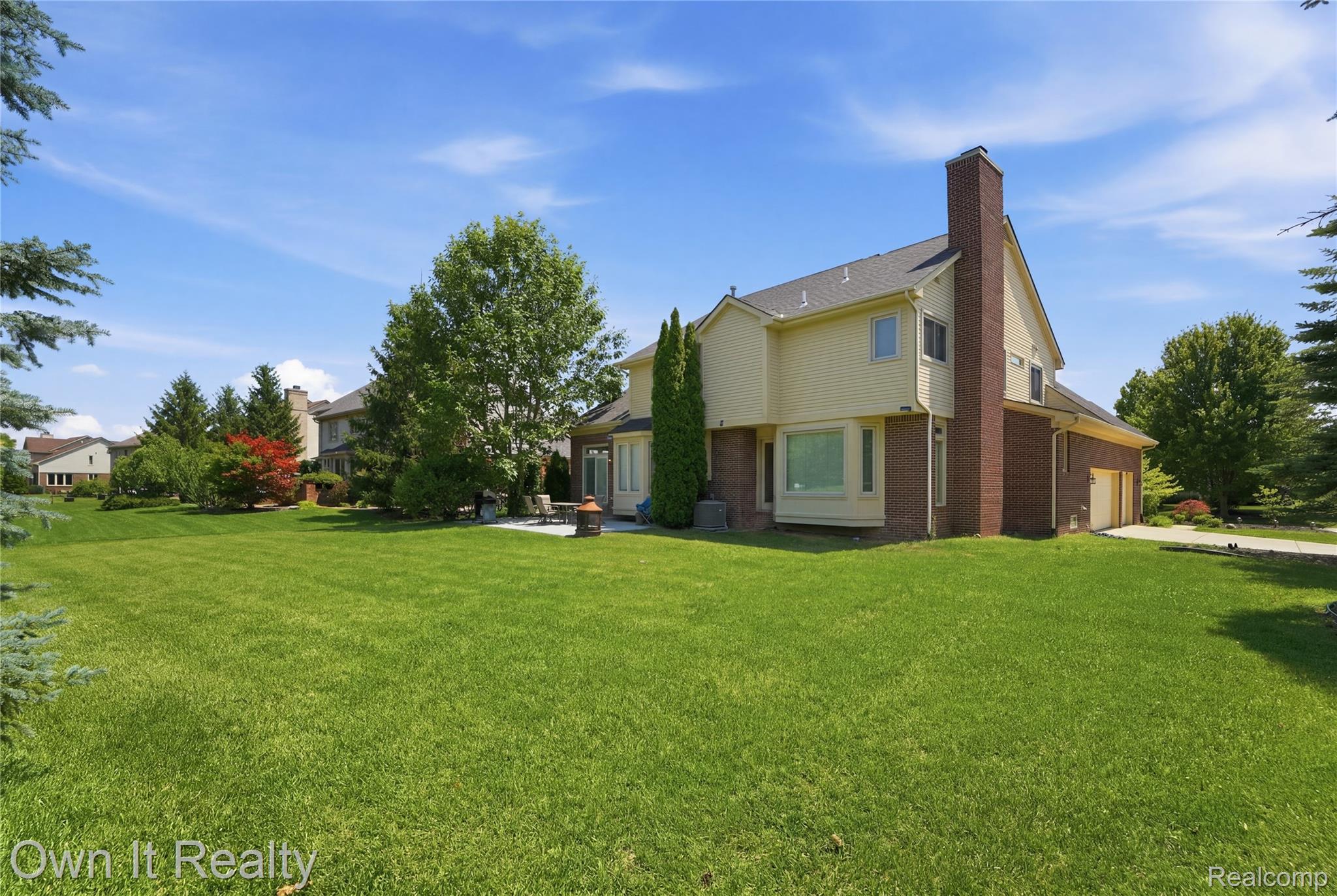 48280 Gladstone Road Canton, MI 48188 - Photo 51 of 59 DSC04593_reedit_210b5a89_autoremove_46842355_autoremove_46844884.jpg
