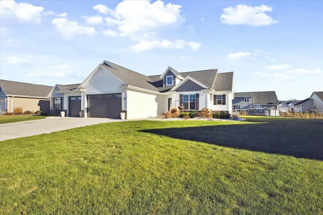 $540,000 | 7759 Sunstone Court, De Pere, WI 54115