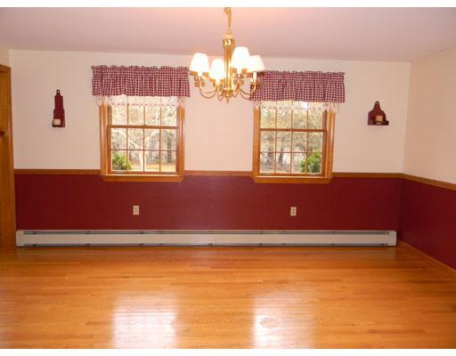 498 Kennebec Road Hampden, ME 04444 - Photo 6 of 25 Dining Room.