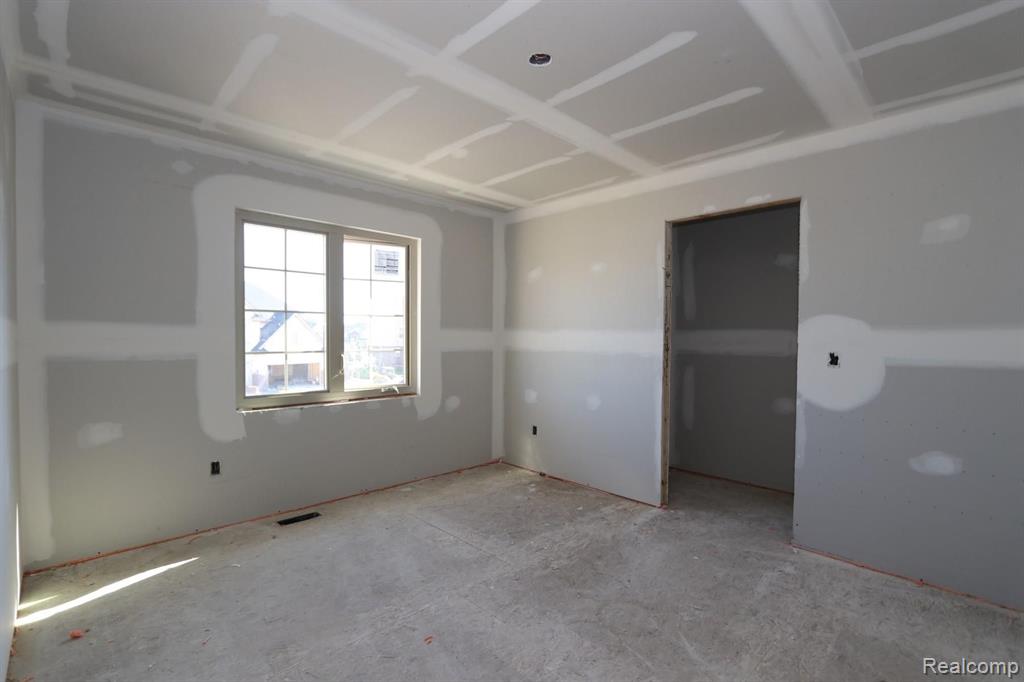 50172 Amberwood Road Canton, MI 48188 - Photo 5 of 12 Gallery Image 5