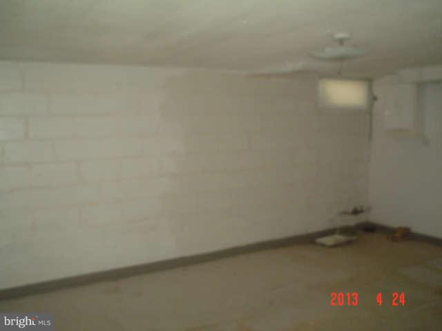 1818 Swansea Road Baltimore, MD 21239 - Photo 10 of 11 a close up of a wall