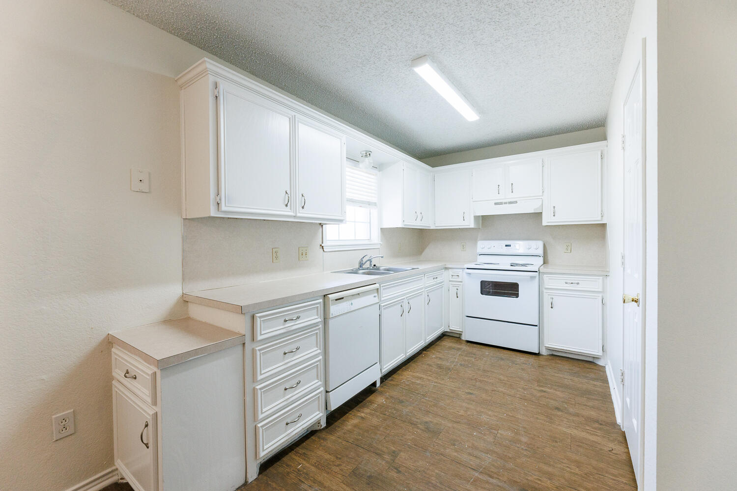 6412 32nd Street Lubbock, TX 79407 - Photo 17 of 47 6412 32nd-21