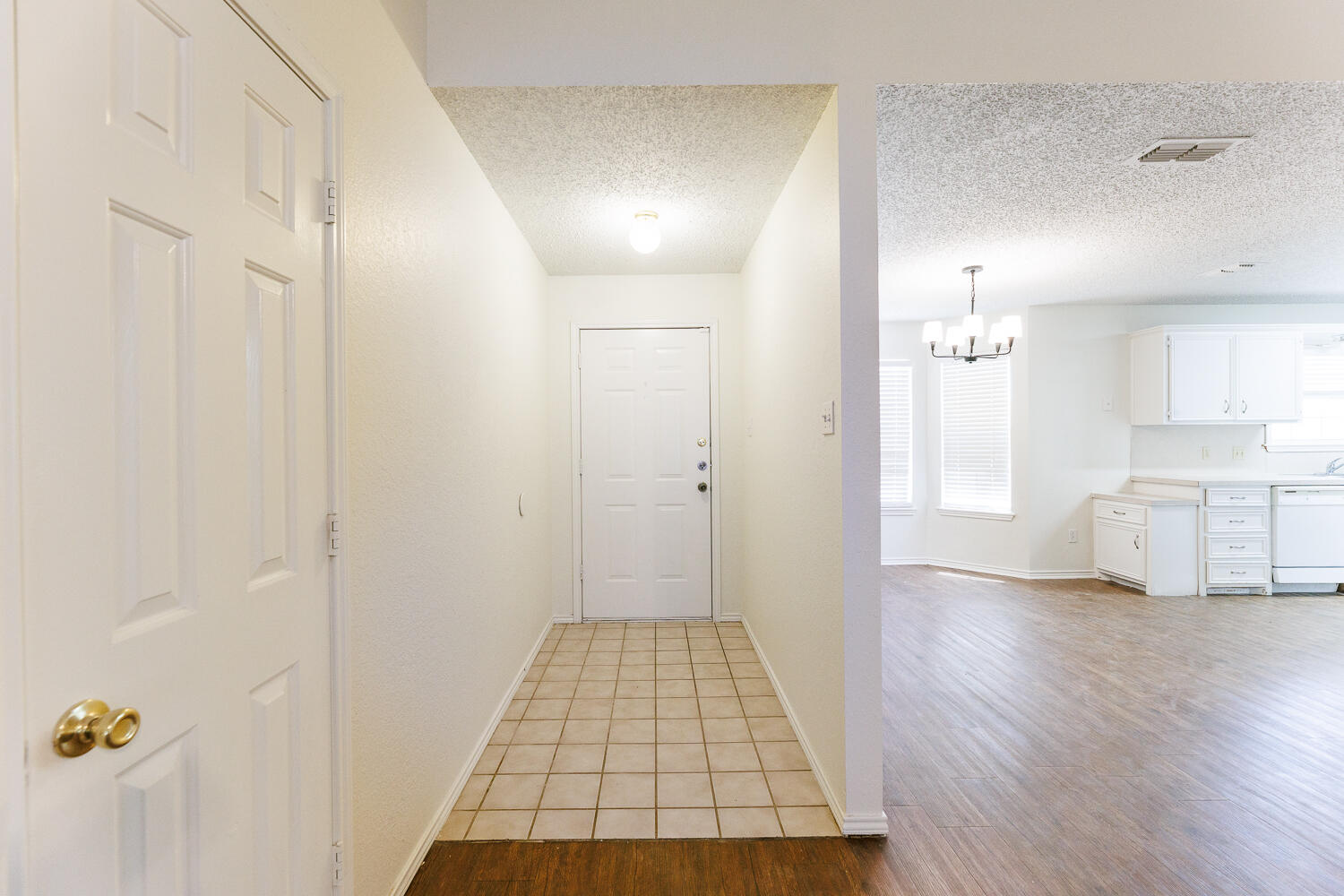 6412 32nd Street Lubbock, TX 79407 - Photo 6 of 47 6412 32nd-10