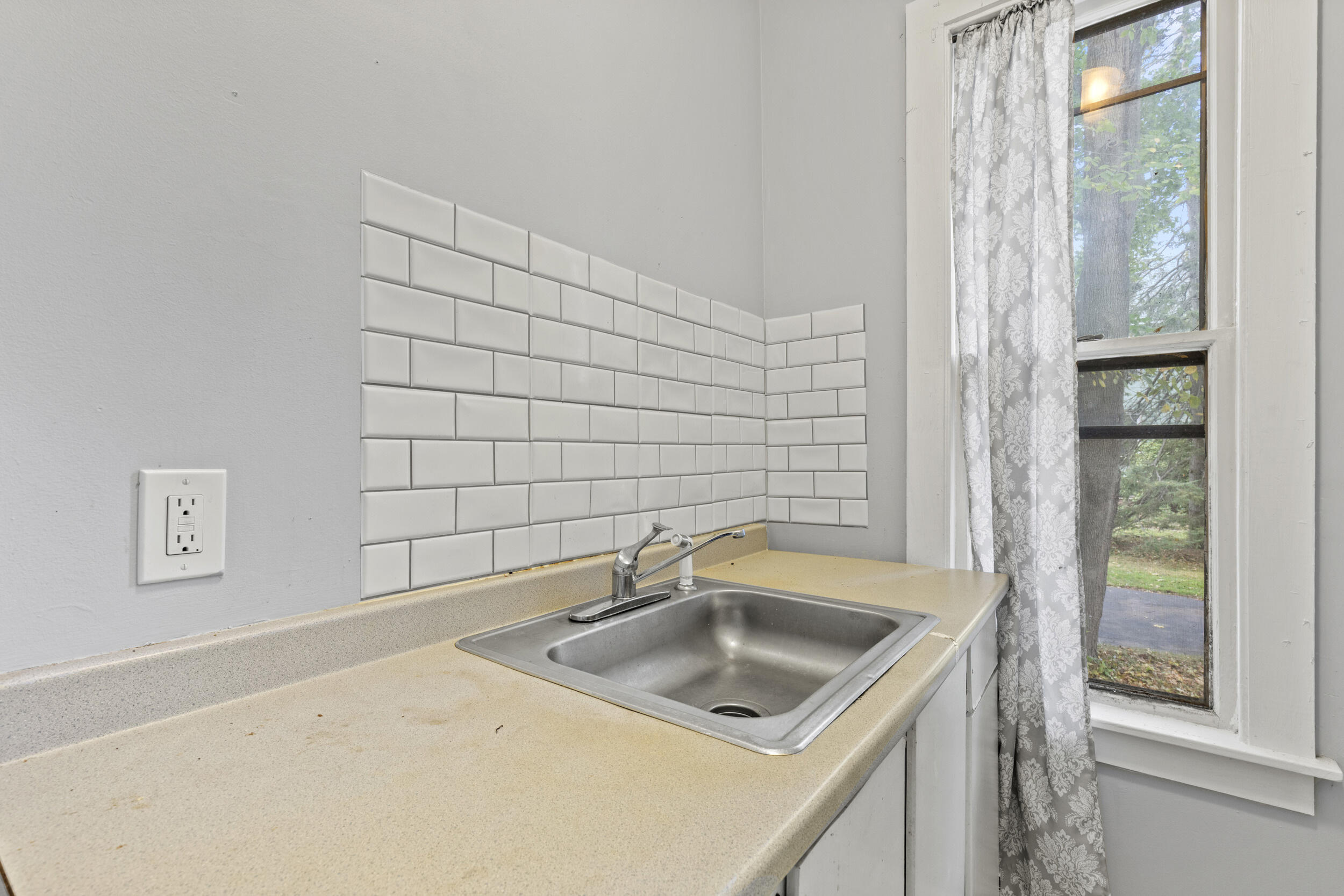 26 Presumpscot Street Portland, ME 04103 - Photo 25 of 37 26 presumpscot st, portland017