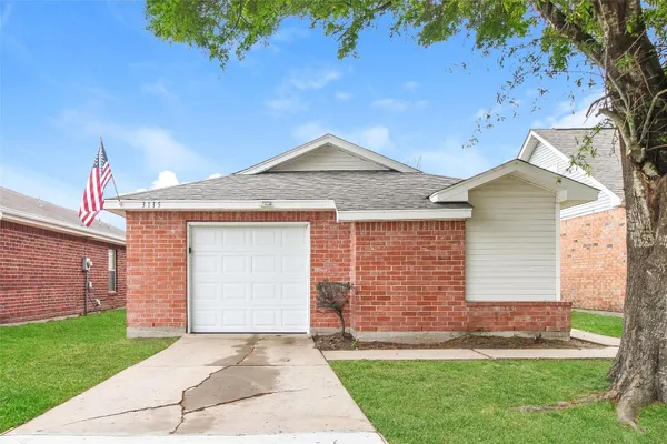 $1,589 | 3115 Kelling Street, Houston, TX 77045