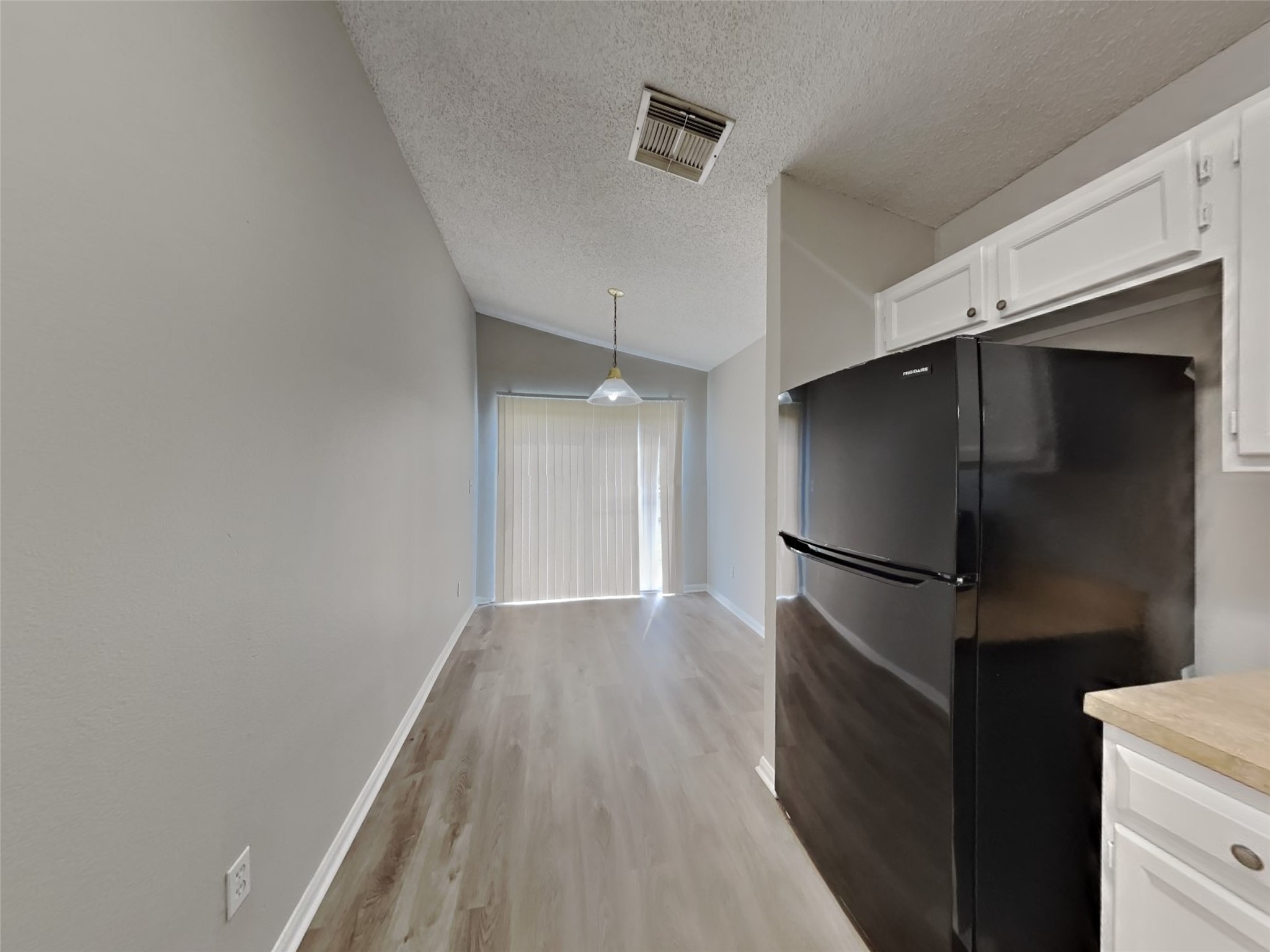 3115 Kelling Street Houston, TX 77045 - Photo 7 of 19