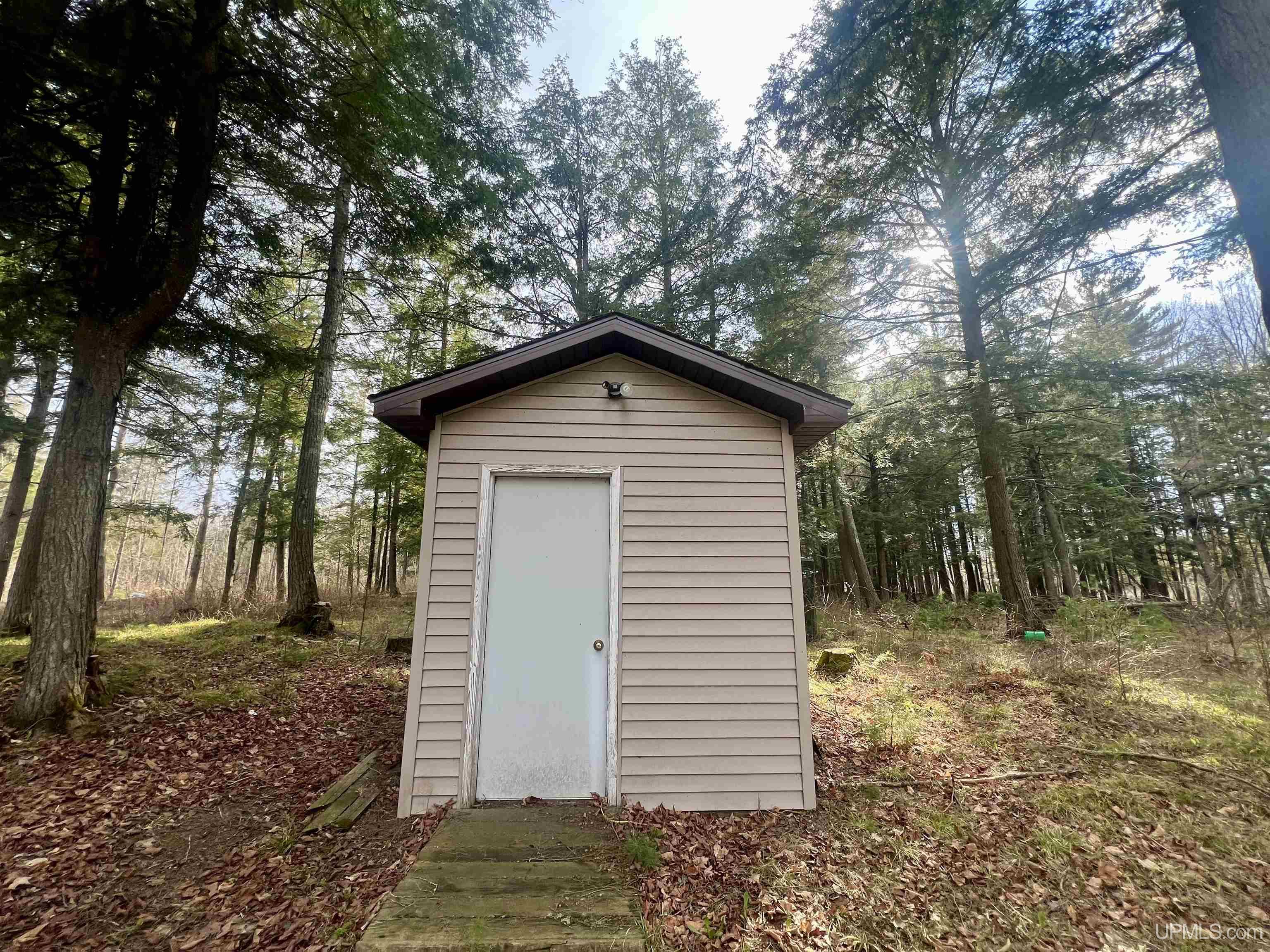 1033 D Road Bark River, MI 49807 - Photo 10 of 13