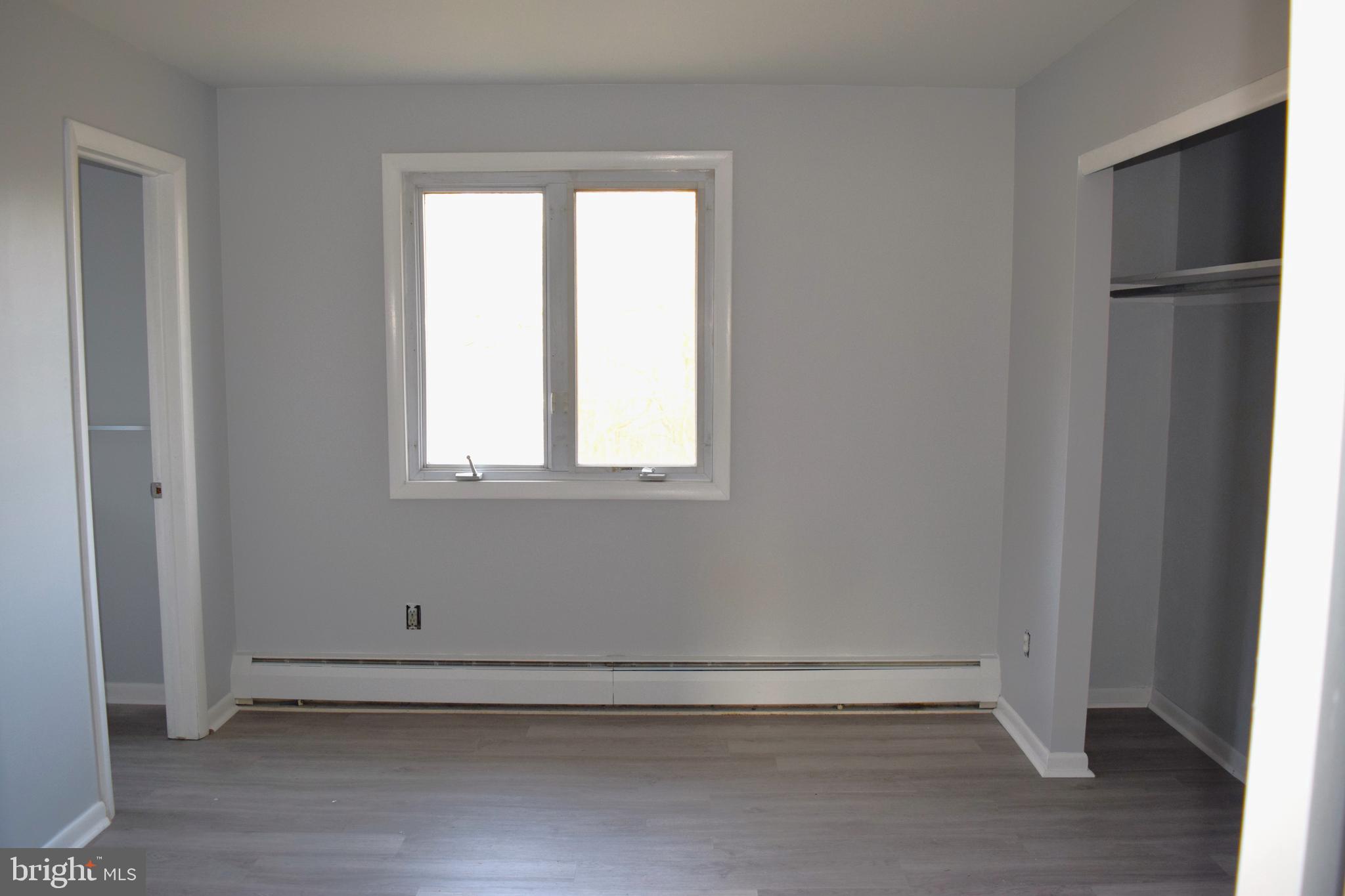901 Laurel Street, Unit 1 Lebanon, PA 17046 - Photo 8 of 9 an empty room with a window