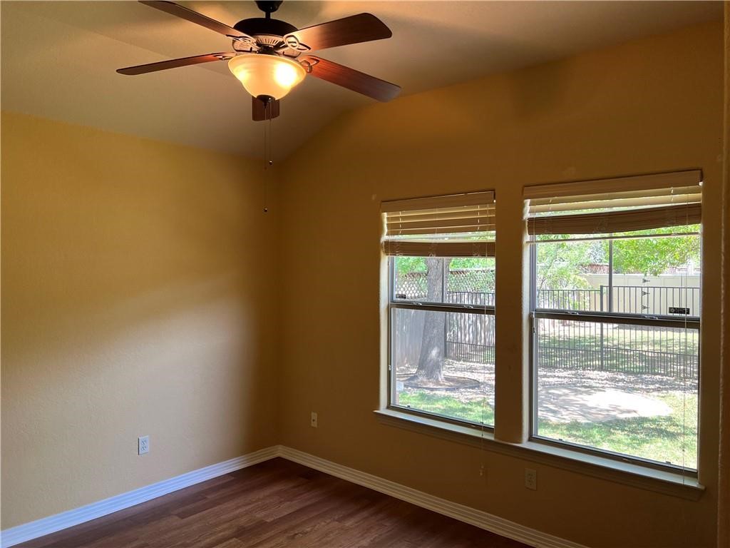 9707 Anderson Mill Road, Unit 29 Austin, TX 78750 - Photo 5 of 11 Guest room