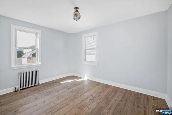 $3,850 | 19 Woodward Street, Saddle Brook, NJ 07663