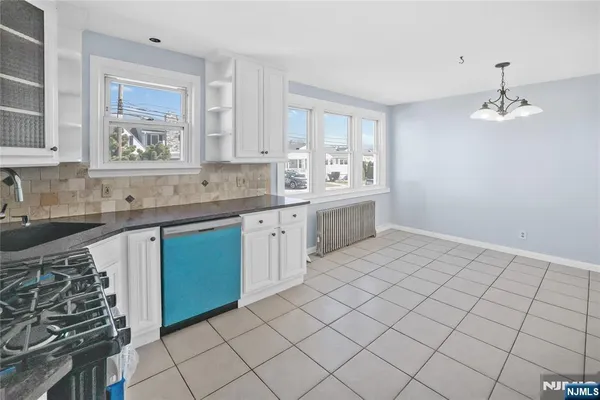 $3,850 | 19 Woodward Street, Saddle Brook, NJ 07663