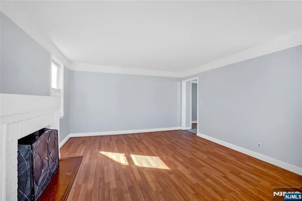$3,850 | 19 Woodward Street, Saddle Brook, NJ 07663