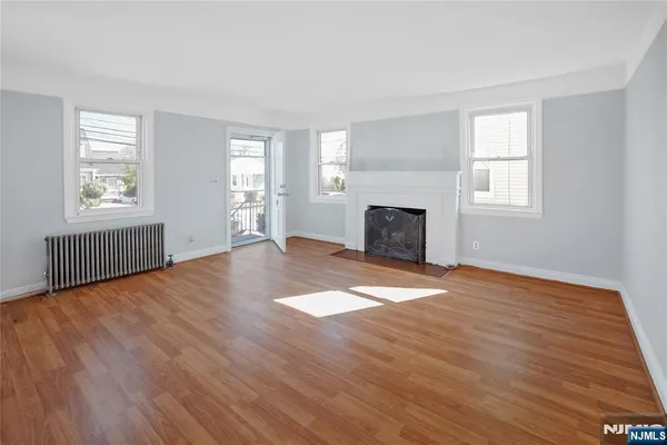 $3,850 | 19 Woodward Street, Saddle Brook, NJ 07663