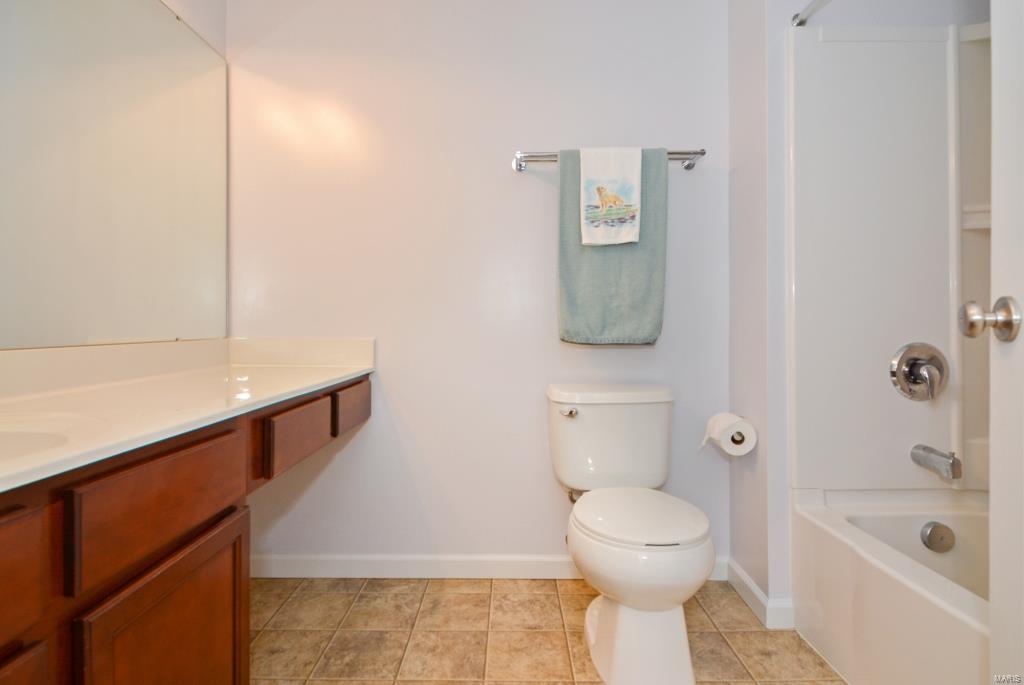 9723 Crayford Road, Unit F St. Louis, MO 63123 - Photo 11 of 15 Gallery Image 11