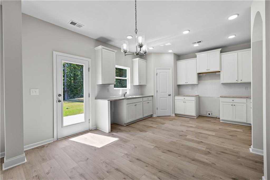501 Charleston Place Villa Rica, GA 30180 - Photo 17 of 41