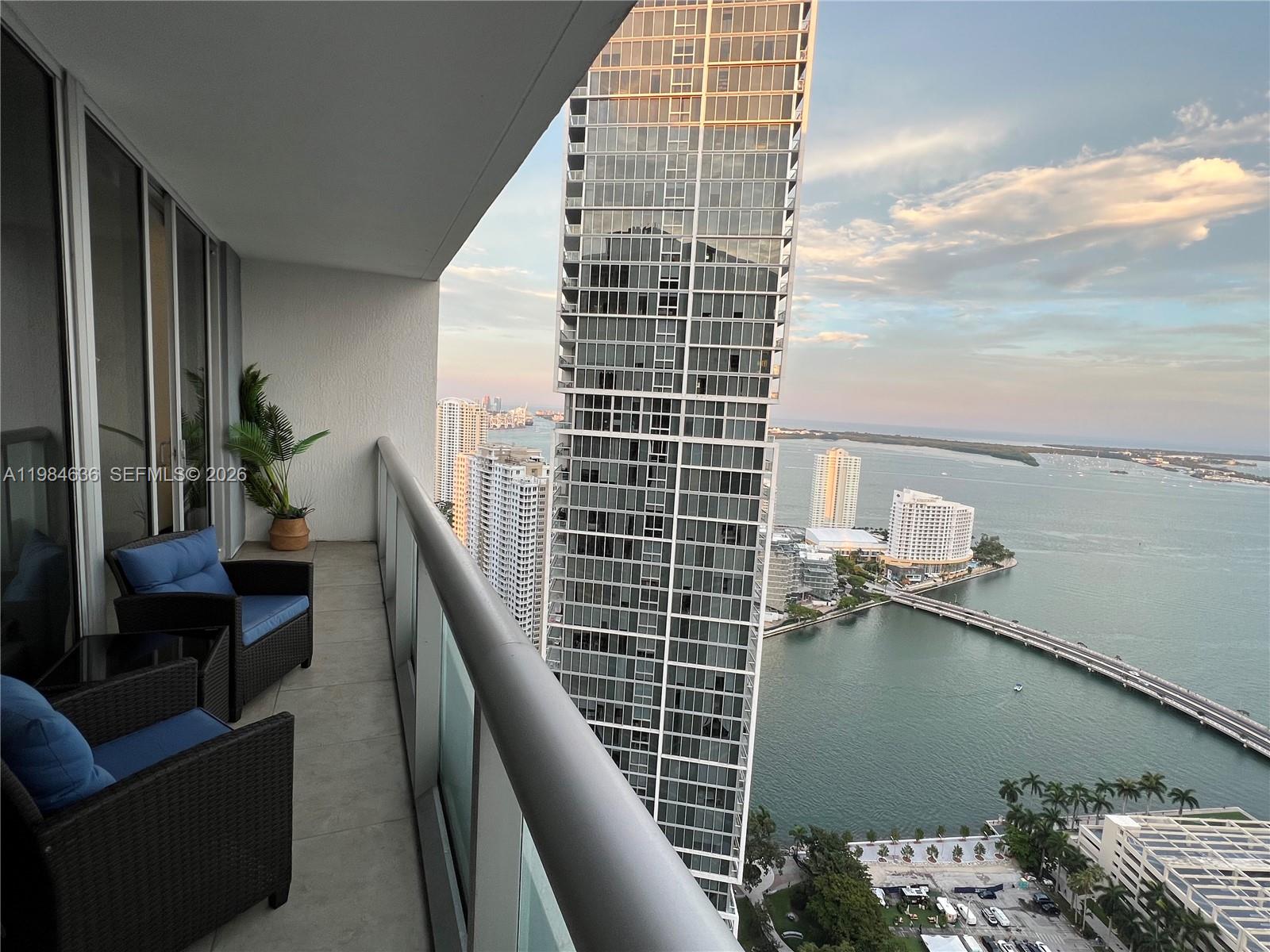 485 Brickell Avenue, Unit 4109 Miami, FL 33131 - Photo 14 of 15 a view of balcony with couch