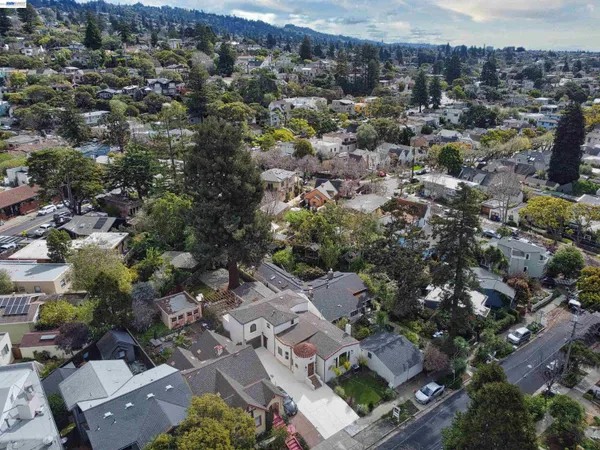 $2,649,000 | 415 Berkeley Park Boulevard, Kensington, CA 94706