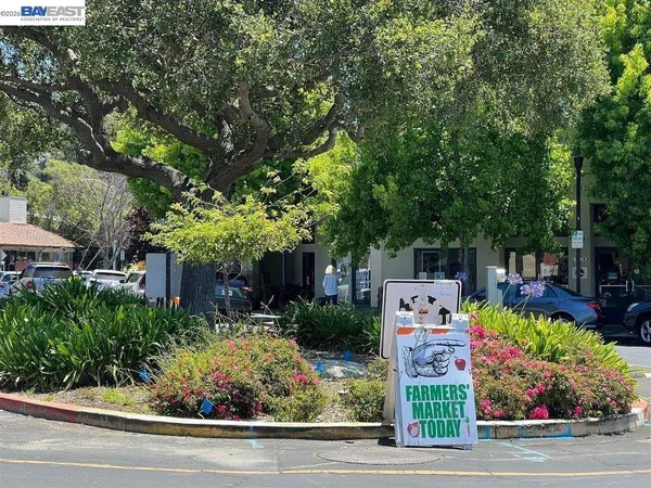 $2,298,888 | 415 Berkeley Park Boulevard, Kensington, CA 94706