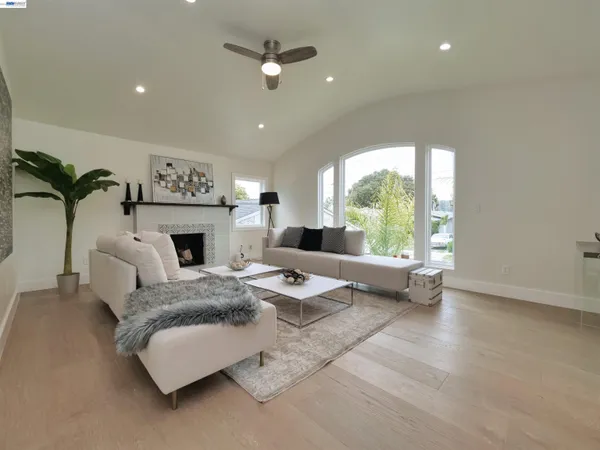 $2,649,000 | 415 Berkeley Park Boulevard, Kensington, CA 94706