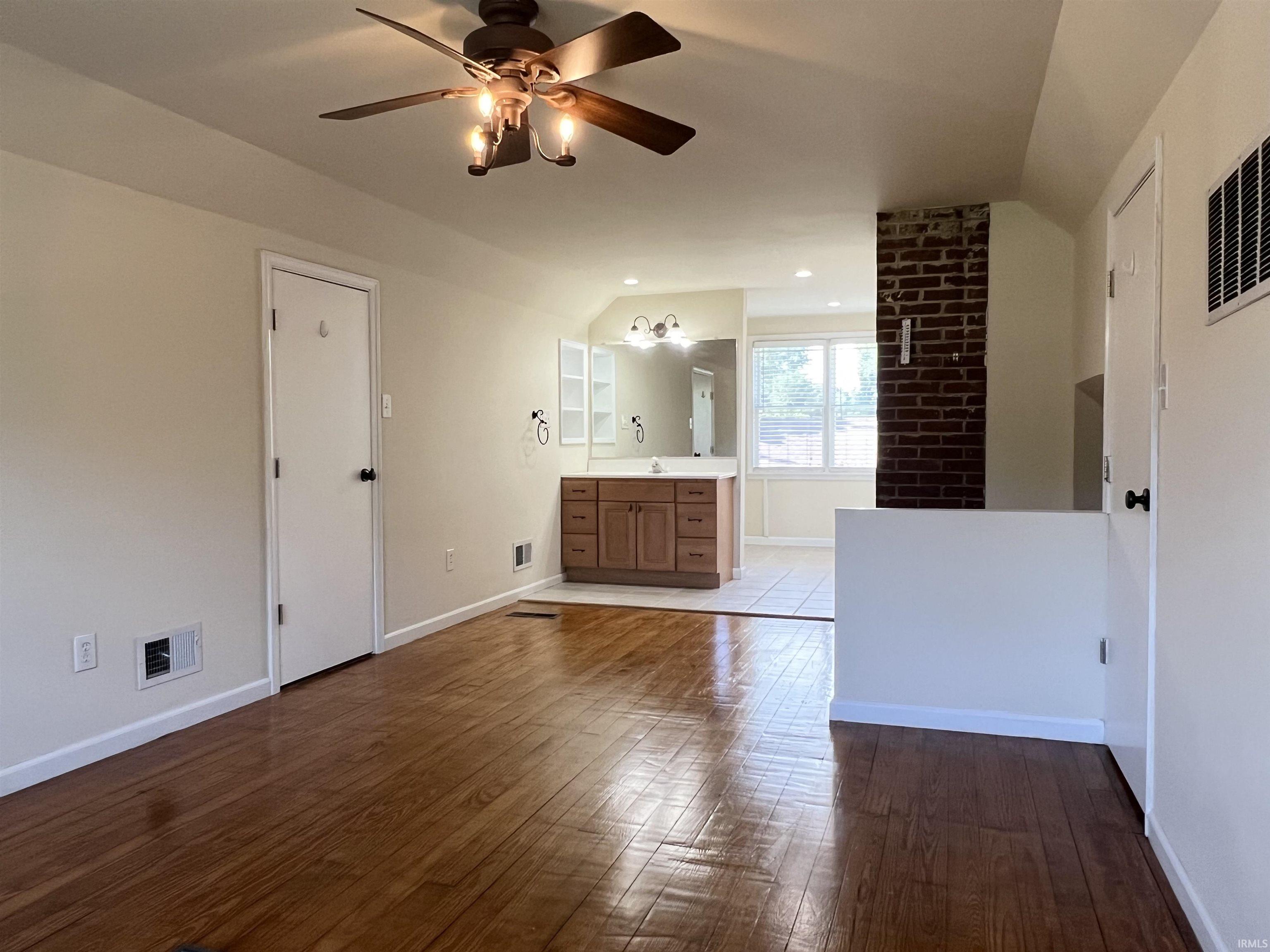 5788 Stacer Road Newburgh, IN 47630 - Photo 12 of 32 Gallery Image 12