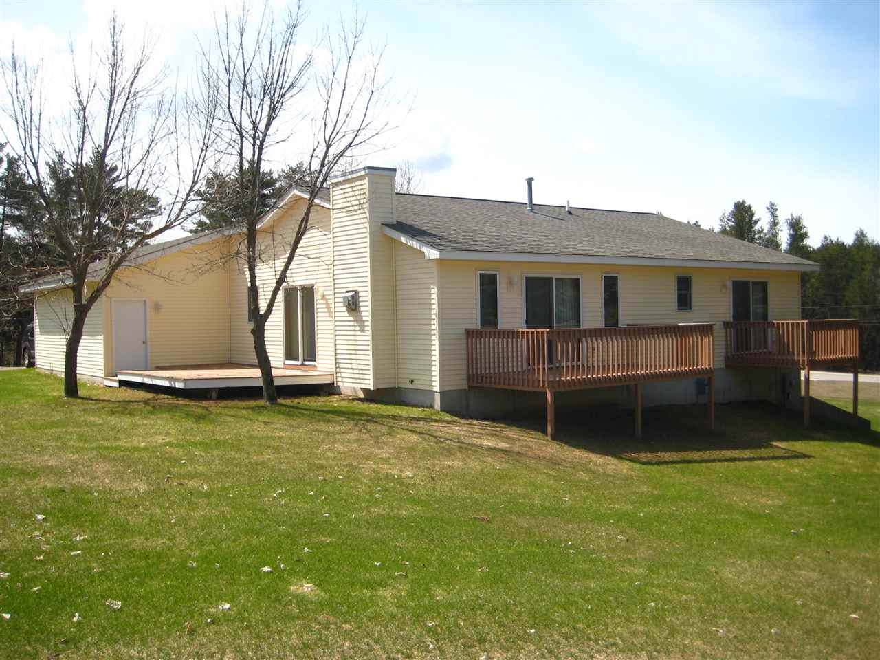 9179 South Maple City Road Maple City, MI 49664 - Photo 3 of 43 1873888-2.JPG