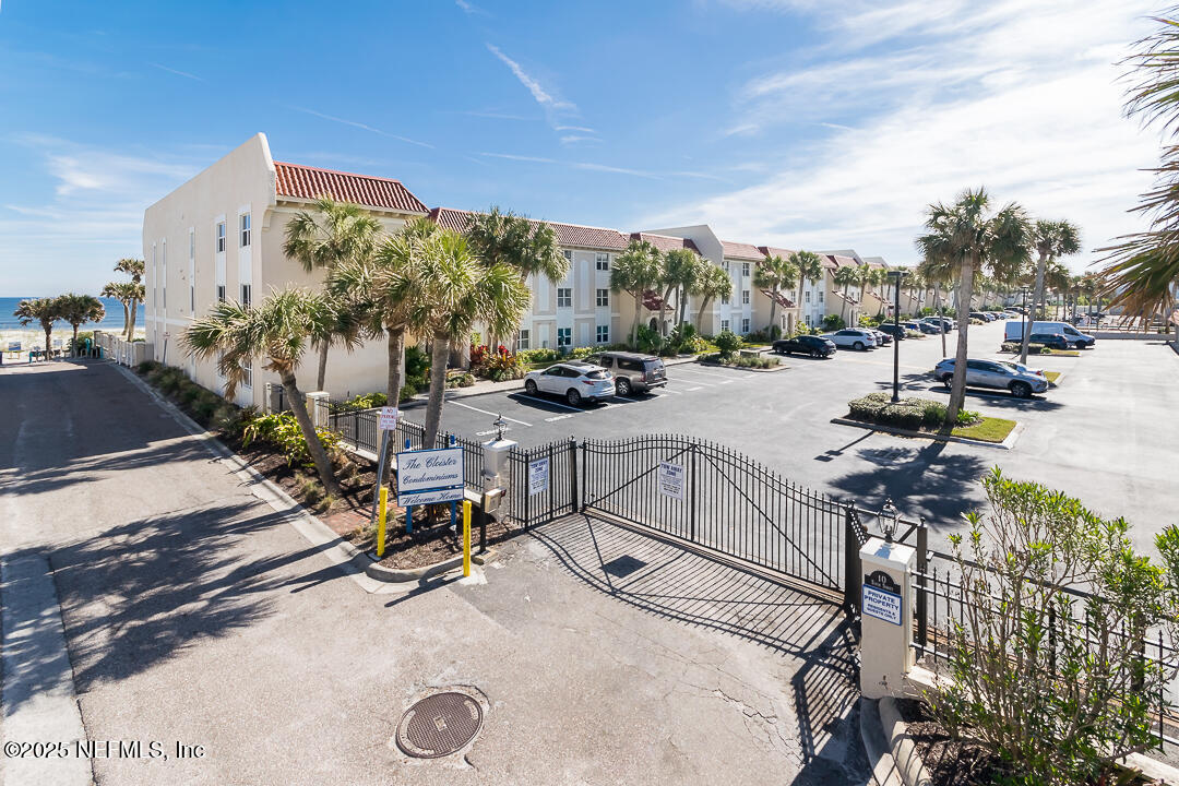 10 10th Street, Unit 11 Atlantic Beach, FL 32233 - Photo 16 of 17 Entrance