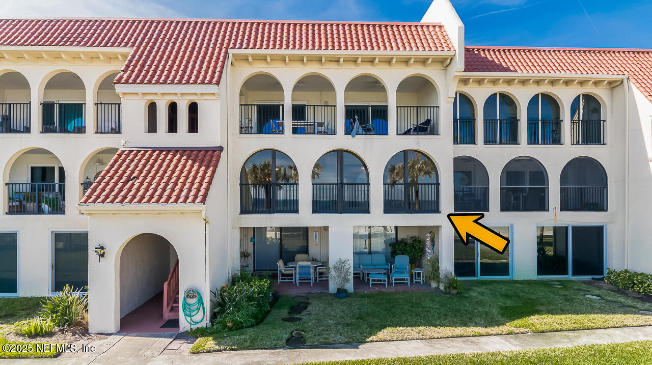 10 10th Street, Unit 11 Atlantic Beach, FL 32233 - Photo 5 of 17 Backyard