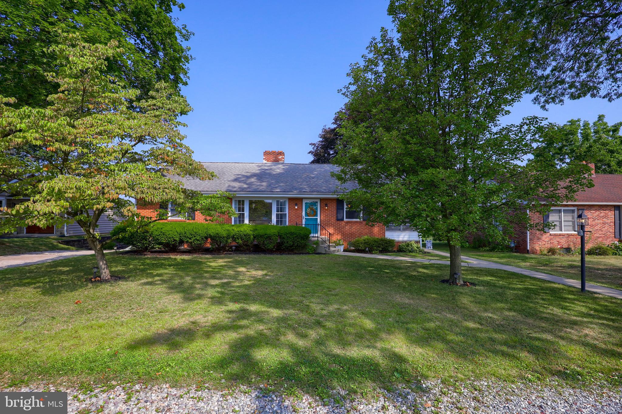 327 Edgehill Road York, PA 17403 - Photo 30 of 35