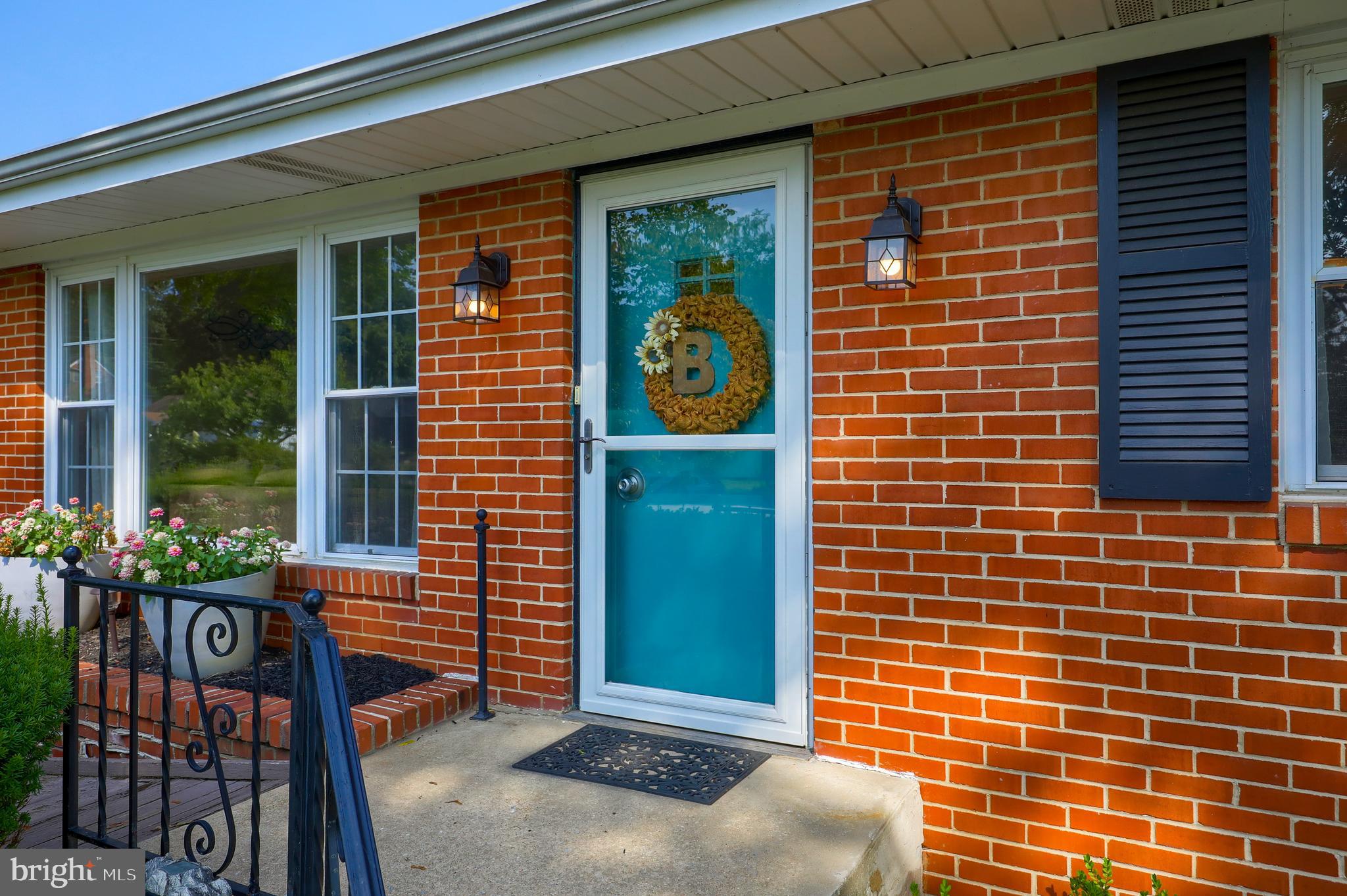 327 Edgehill Road York, PA 17403 - Photo 32 of 35
