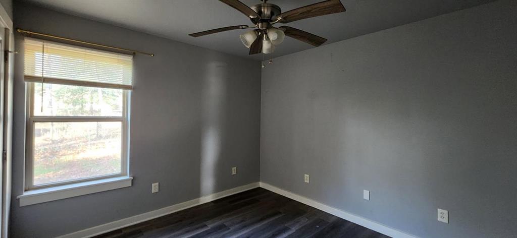 2235 North Pacific Street Mineola, TX 75773 - Photo 17 of 21 split bedrooms