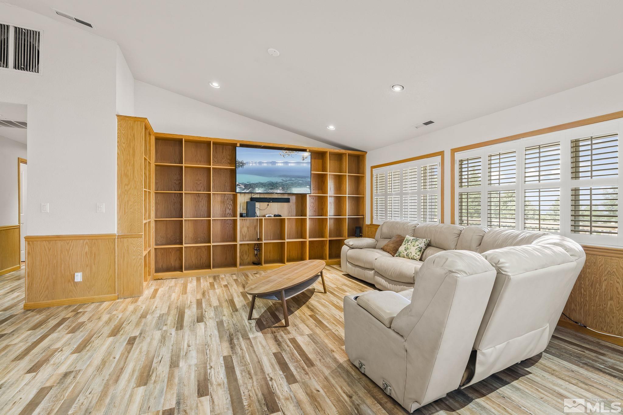 3197 Susileen Drive Reno, NV 89509 - Photo 8 of 35 Photo 8