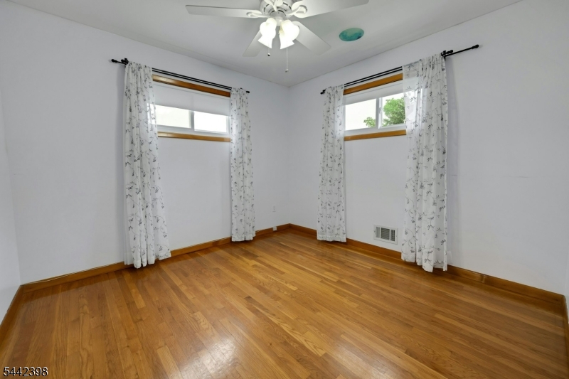61 Fairmount Road Parsippany, NJ 07054 - Photo 9 of 21