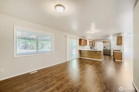 $574,950 | 9410 62nd Ave Court East, Puyallup, WA 98371