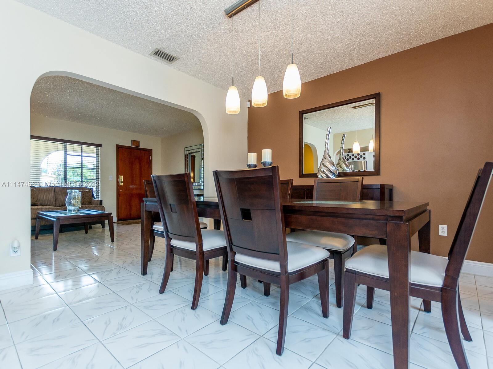 490 West 33rd Place Hialeah, FL 33012 - Photo 18 of 88
