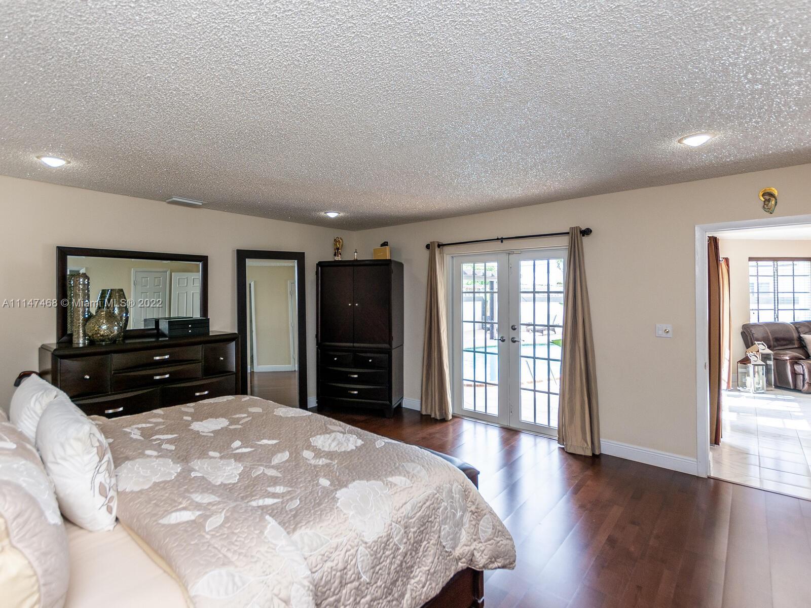 490 West 33rd Place Hialeah, FL 33012 - Photo 41 of 88