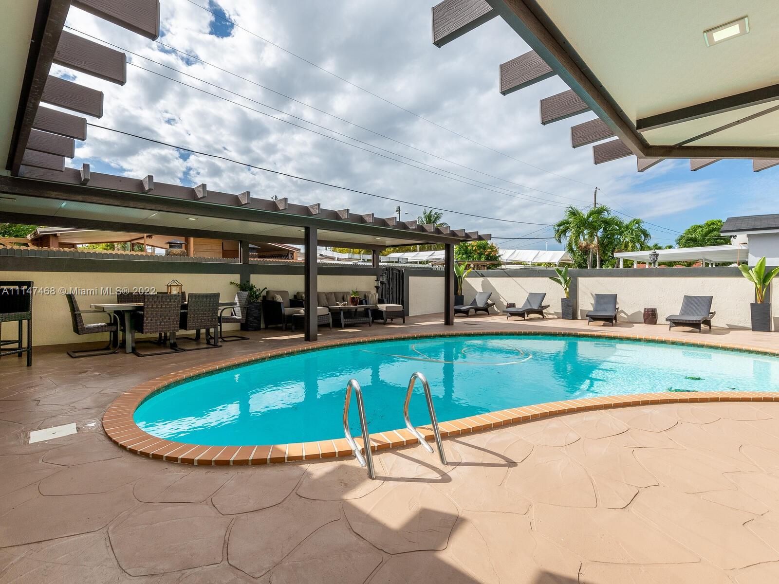 490 West 33rd Place Hialeah, FL 33012 - Photo 52 of 88