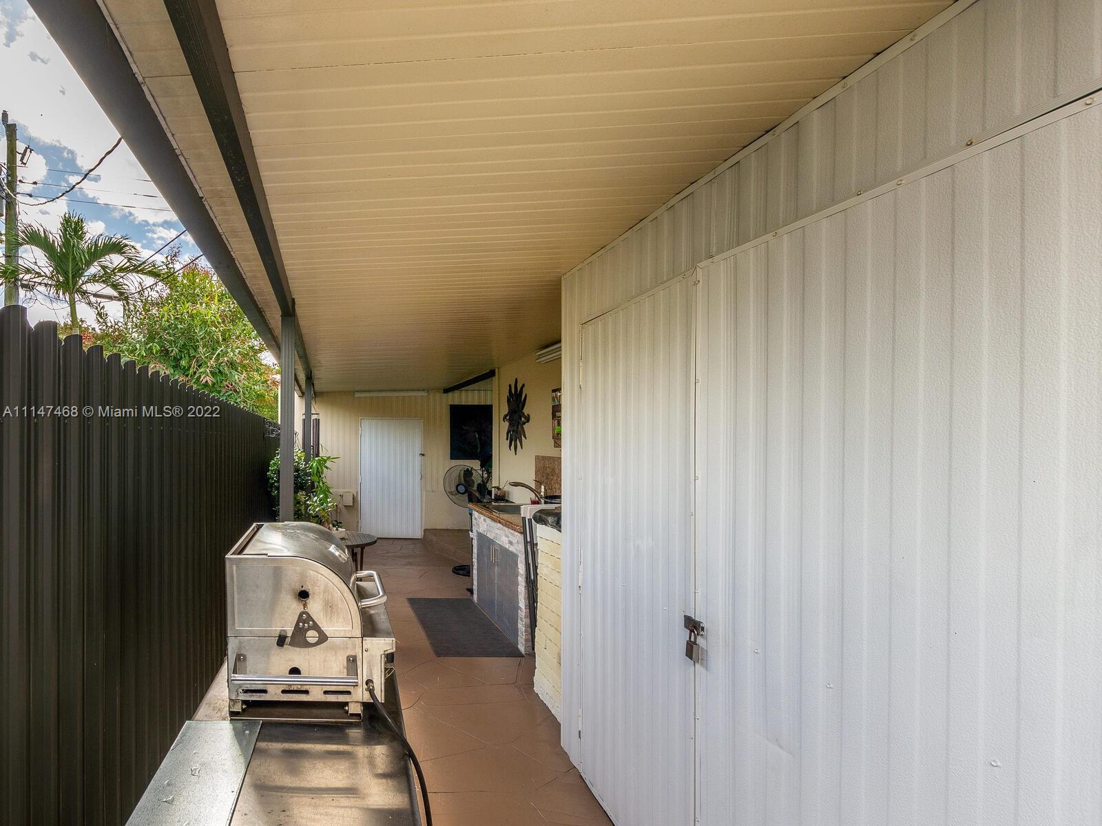 490 West 33rd Place Hialeah, FL 33012 - Photo 78 of 88