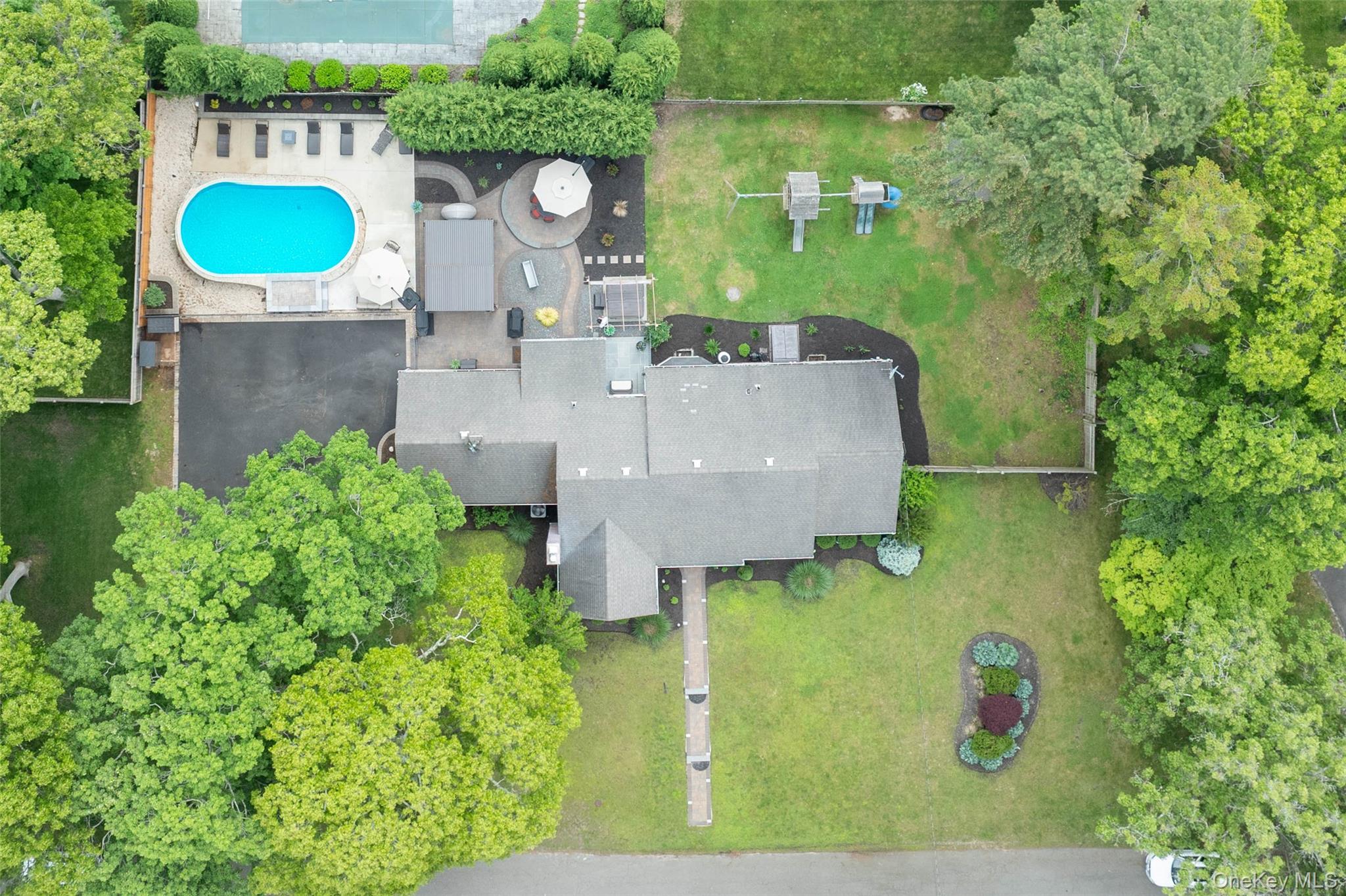 115 Shore Road Patchogue, NY 11772 - Photo 17 of 19