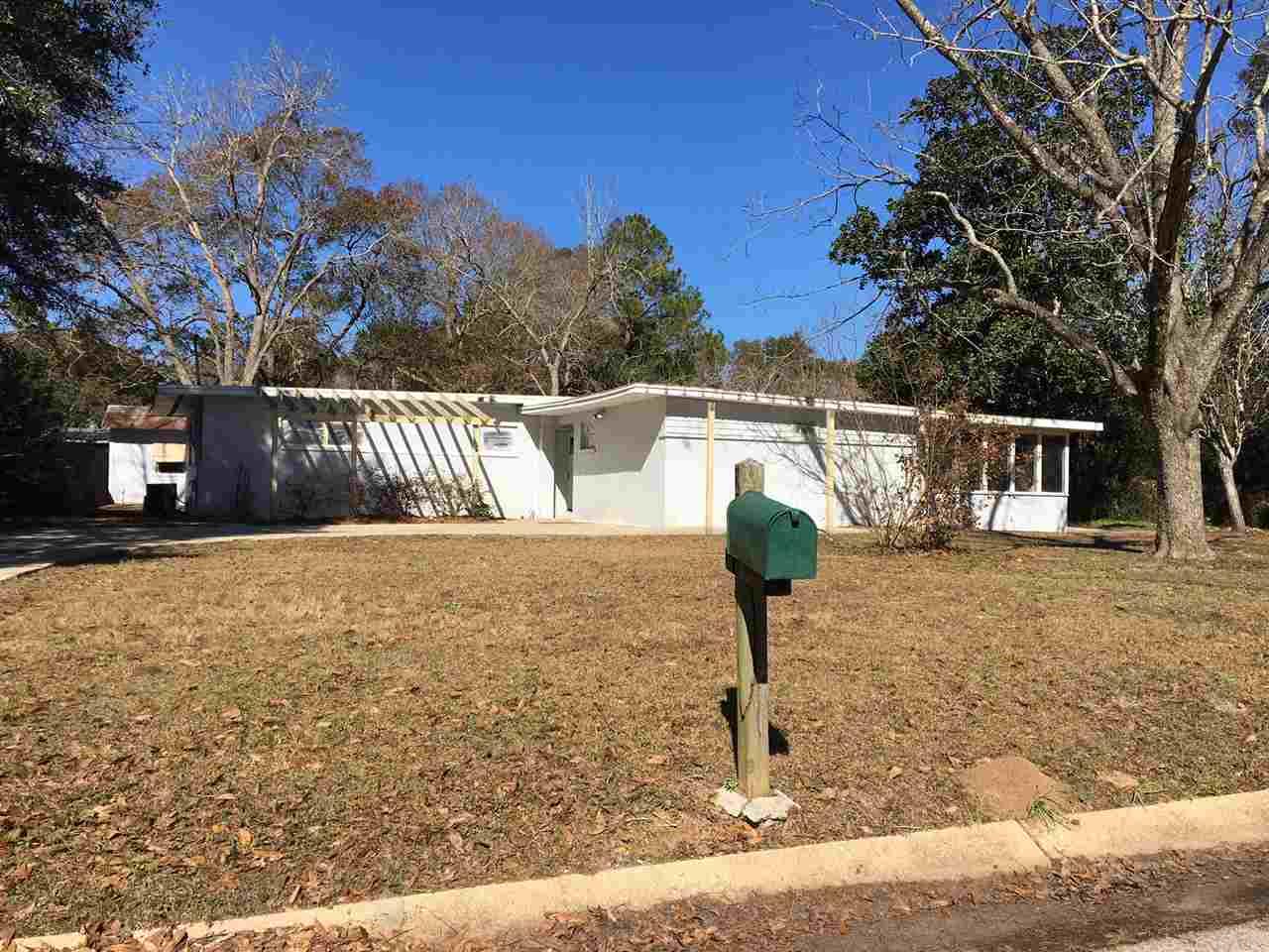2 Eaton Road Pensacola, FL 32506 - Photo 1 of 10