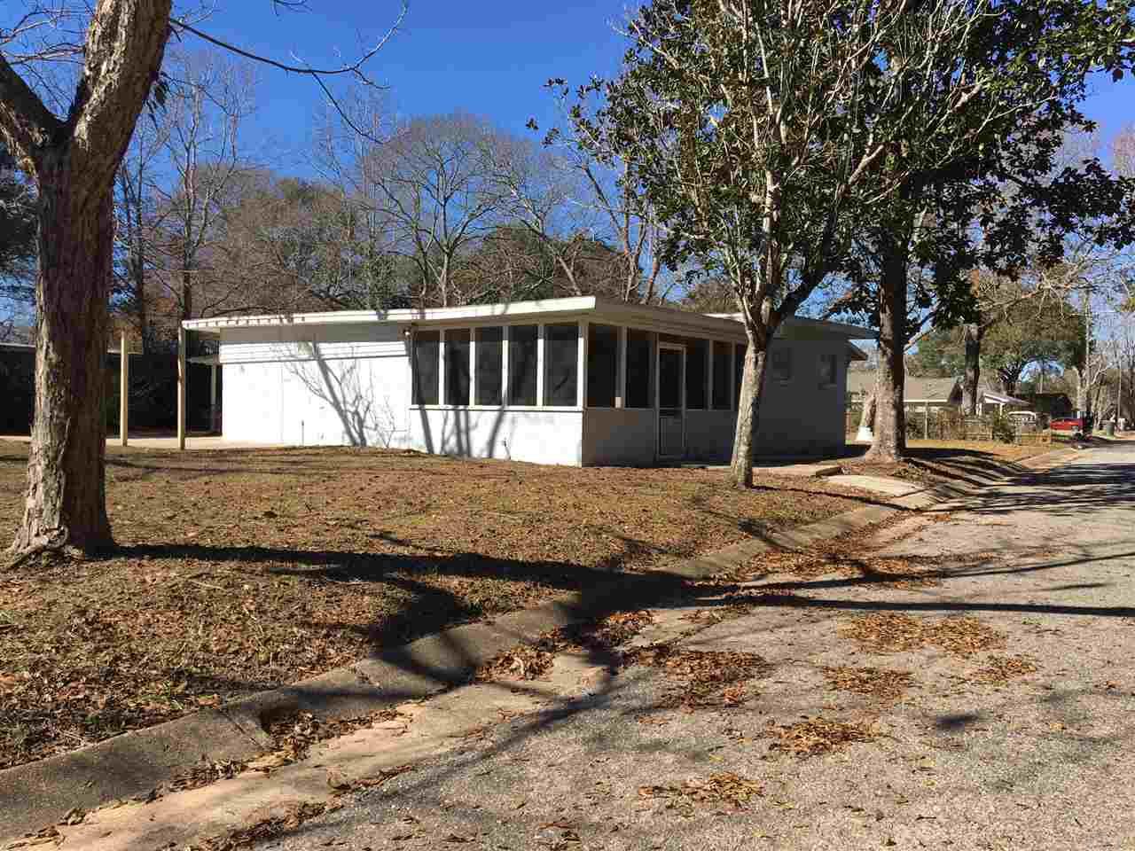 2 Eaton Road Pensacola, FL 32506 - Photo 7 of 10