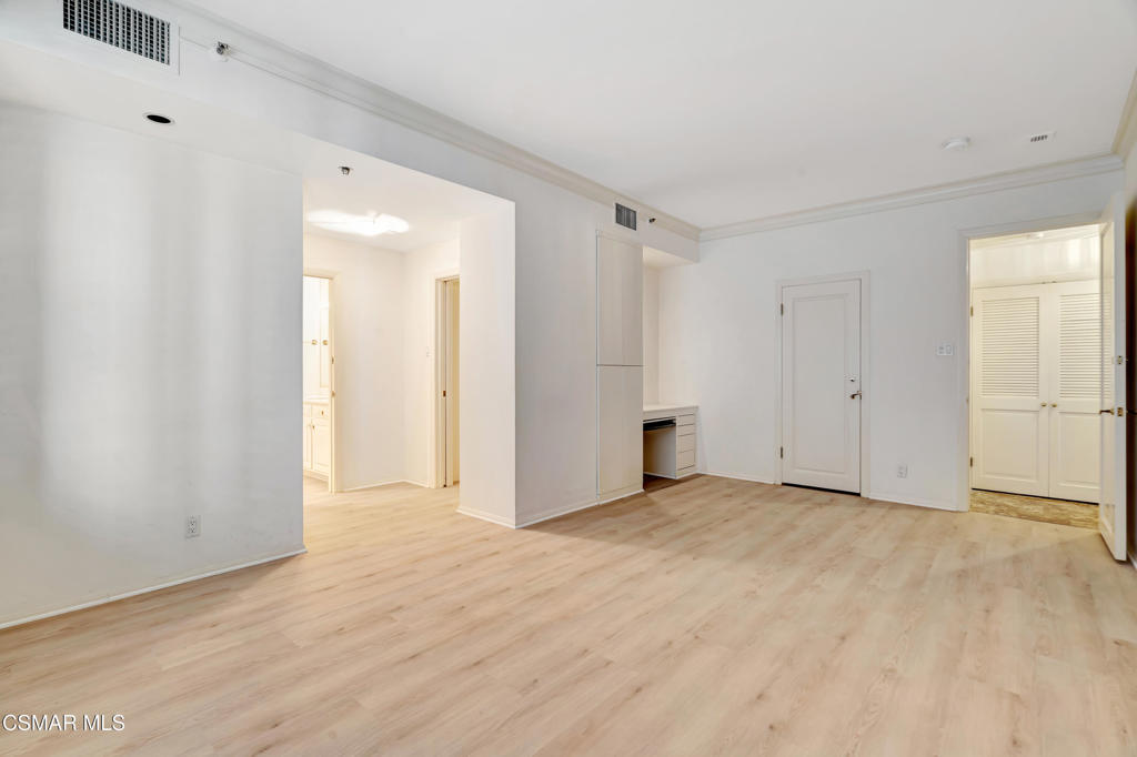 10550 Wilshire Boulevard, Unit 103 Los Angeles, CA 90024 - Photo 17 of 27